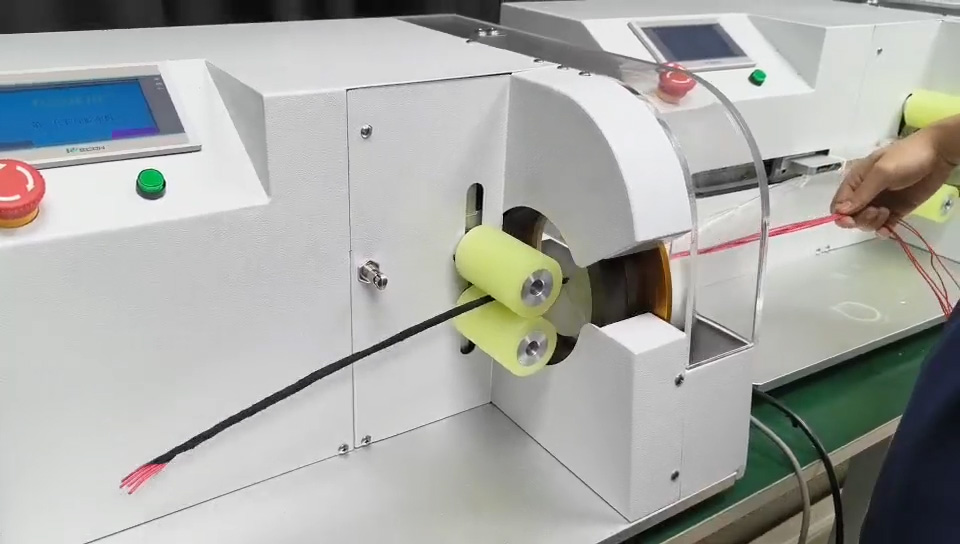Mesin Pembungkus Kawat Flocked Tape 5M Pintar dengan Kontrol Presisi - Tegangan Dapat Disesuaikan
