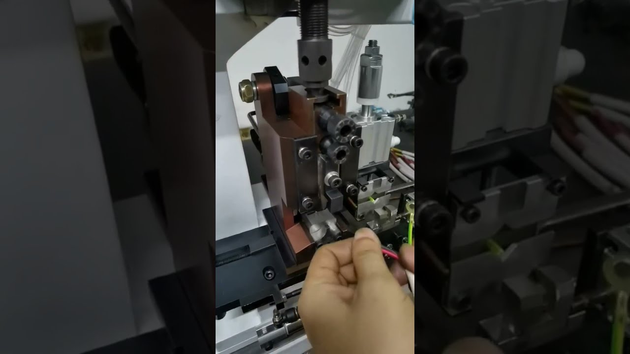 Video Asli Mesin Crimping Terminal Strip Kontinu Lurus - Proses Kerja di Pabrik #mesin #alat