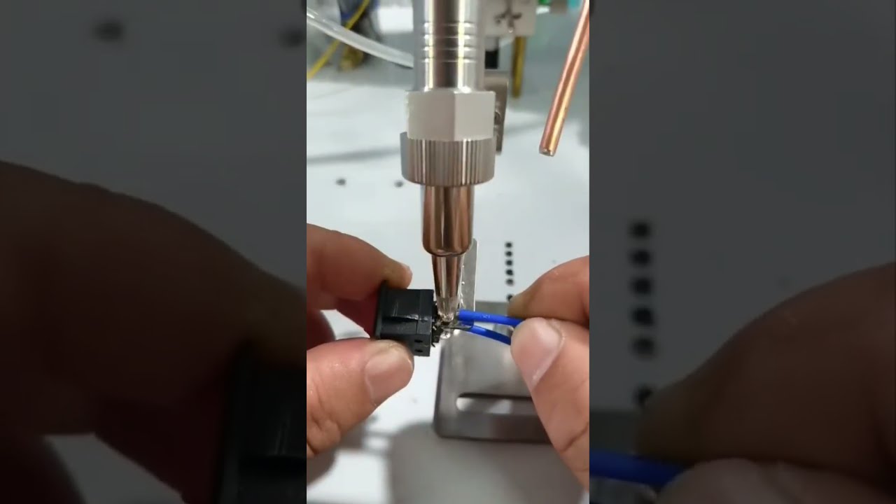 Mesin Solder Semi Otomatis dengan Pengumpanan Timah Otomatis untuk Efisiensi Pabrik