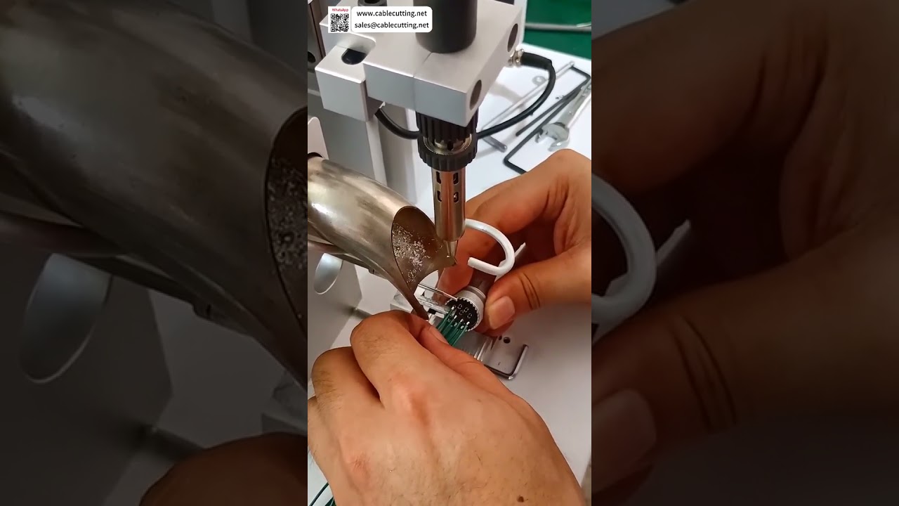 Mesin Solder Pneumatik Semi Otomatis dengan Penyetelan Sudut Sempurna untuk Konektor Aviasi Menghadap ke Atas