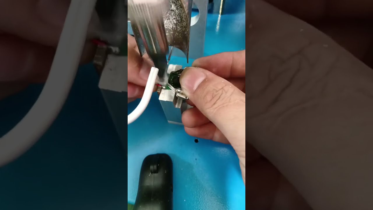 Video Asli: Proses Kawat Las & PCB Kecil dengan Mesin Stripping Kabel Otomatis #pabrik #mesin #mesinstrippingkabel