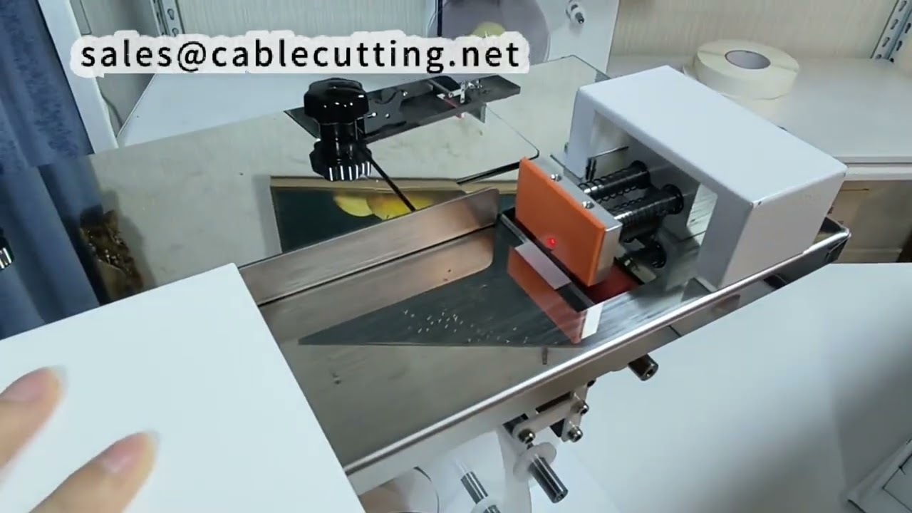 Mesin Pelabel Sudut Siku Otomatis - Label 15-50mm, Kompatibel dengan Radius Kotak 105mm