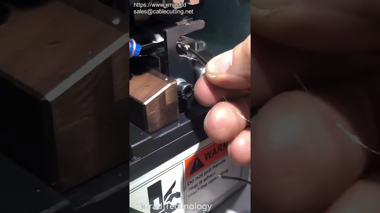 Mesin Crimping Servo SF Presisi Tinggi untuk Terminal Isolasi JST & Molex